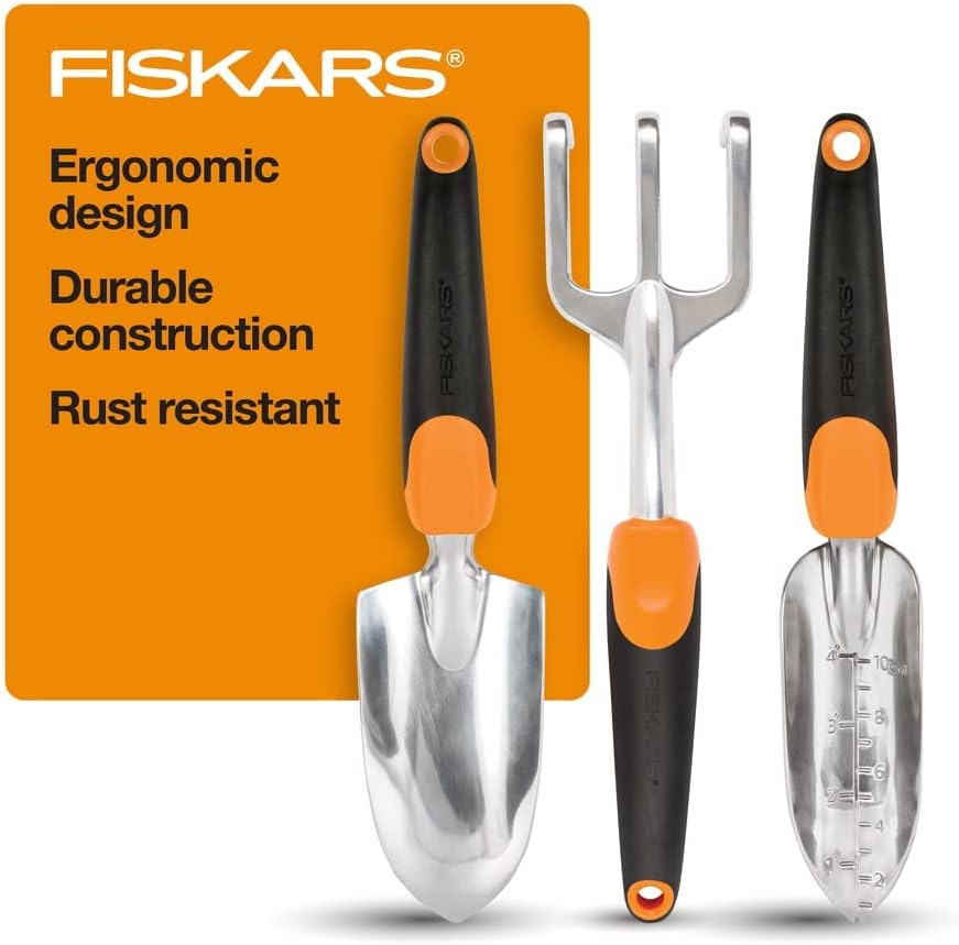 Fiskars 3-in-1 Garden Tool Set - Trowel, Transplanter, Cultivator for Gardening - Lawn and Garden - Black/Orange